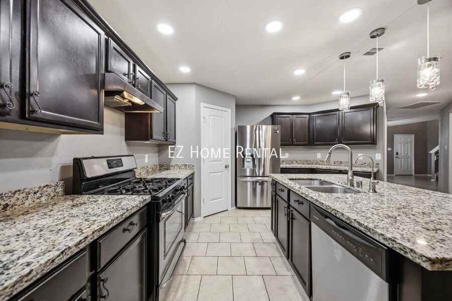 21615 Cavallo Ln - Photo 3 of 27
