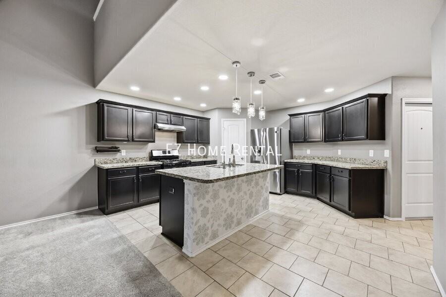 21615 Cavallo Ln - Photo 4 of 27