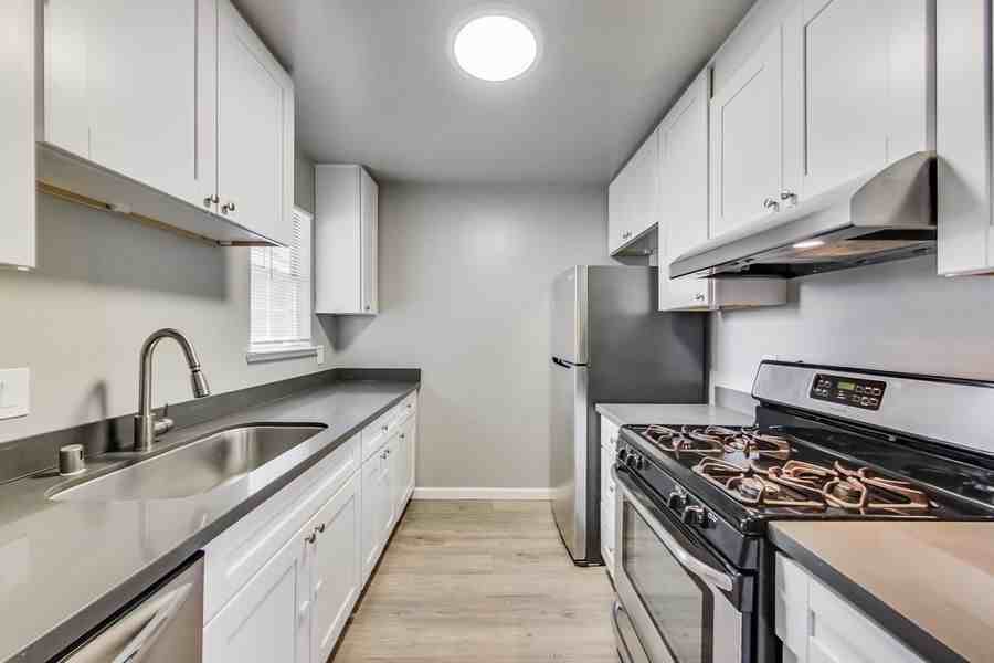 1801 Sausal St #C - Photo 2 of 31