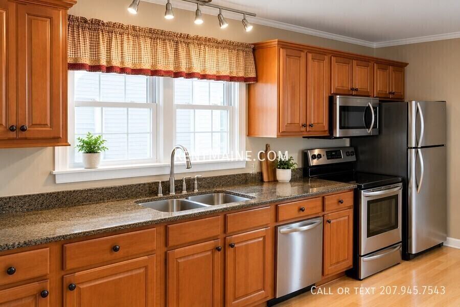 205 Silk St - Photo 2 of 26