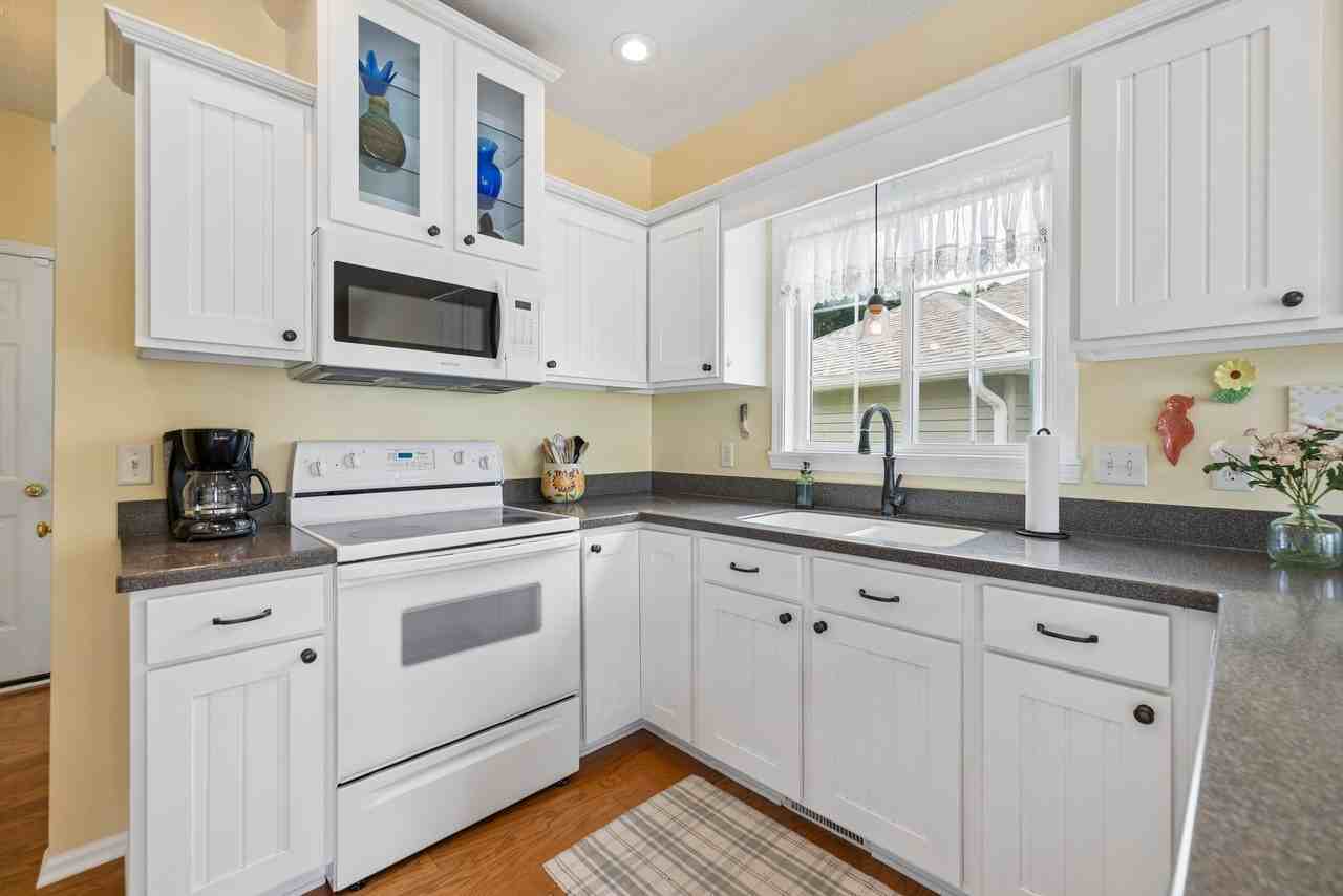 158 W Lombard Dr #NA - Photo 2 of 18