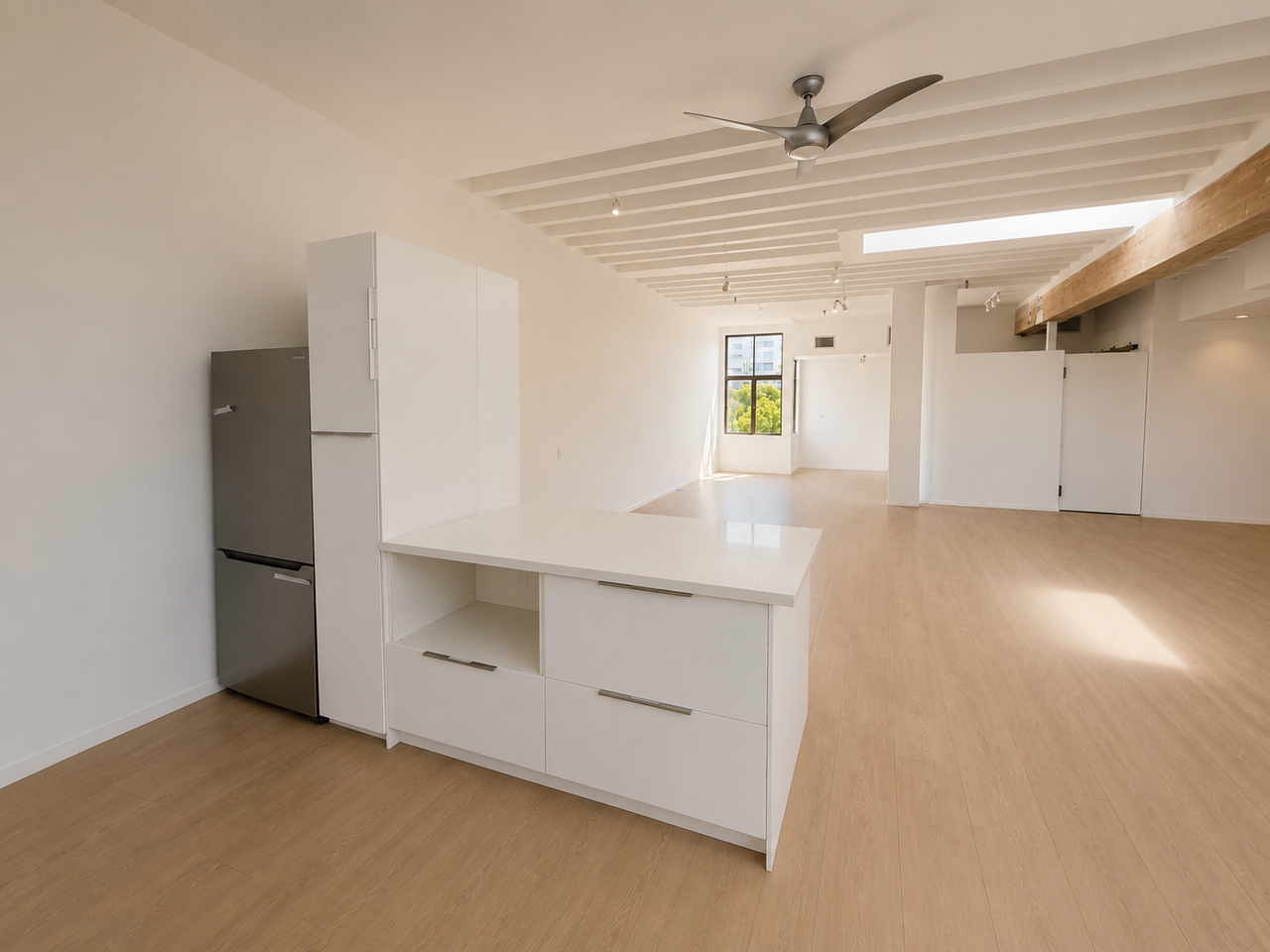 434 W Cedar St #4 - Photo 4 of 21