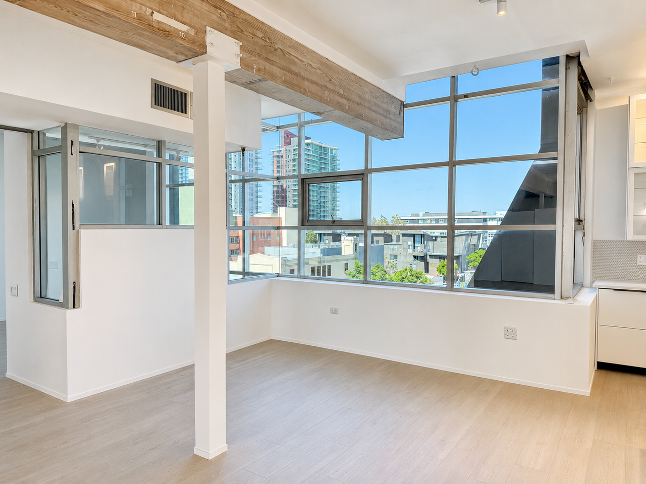 434 W Cedar St #4 - Photo 6 of 21