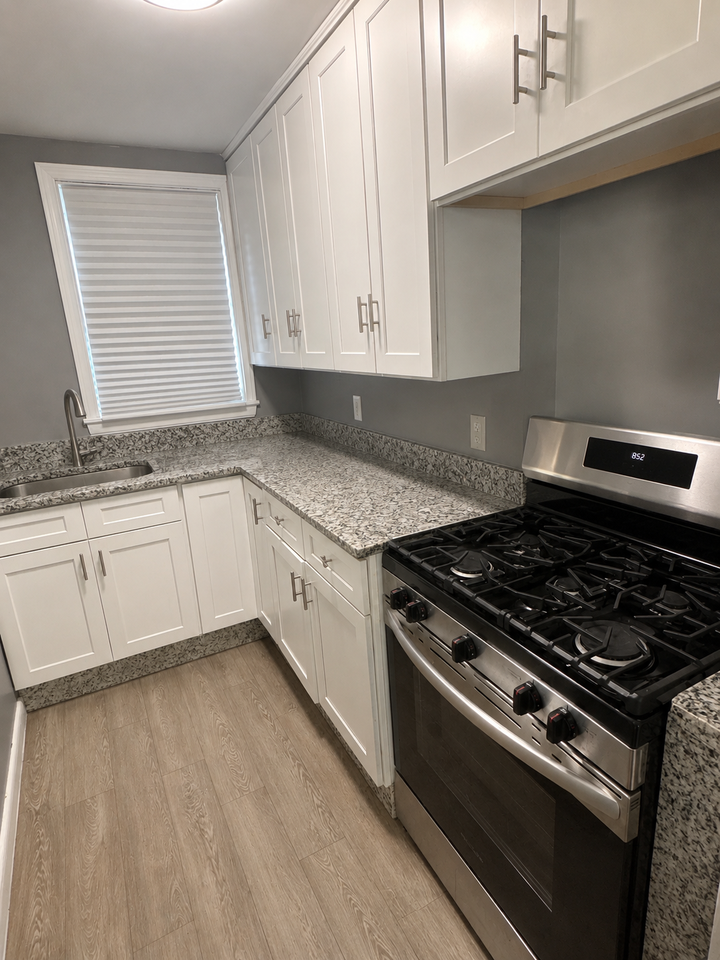 135 Clara St #135 - Photo 2 of 9