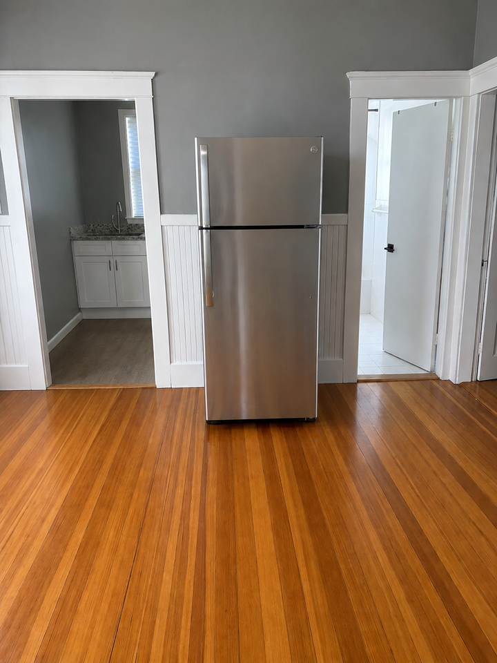 135 Clara St #135 - Photo 3 of 9