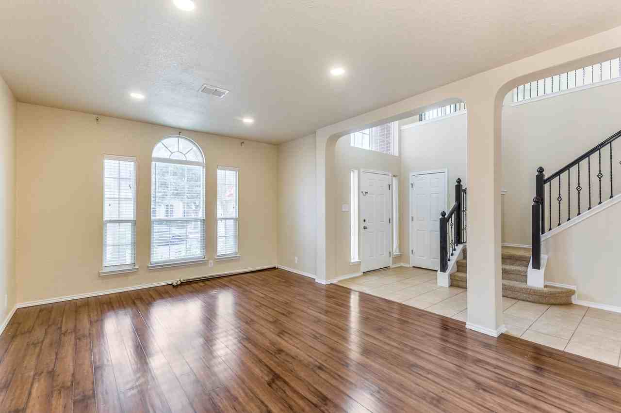 5723 White Oak Cv #NA - Photo 2 of 25