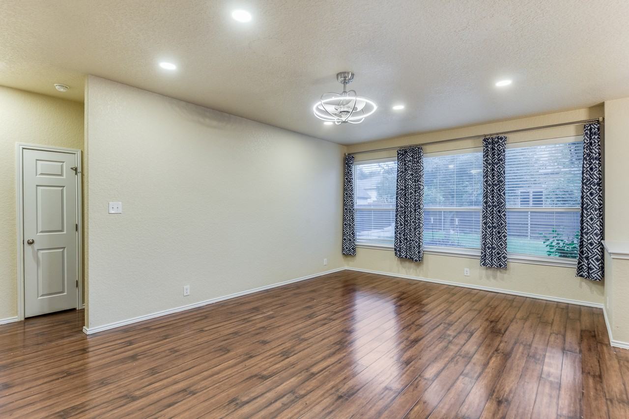 5723 White Oak Cv #NA - Photo 5 of 25