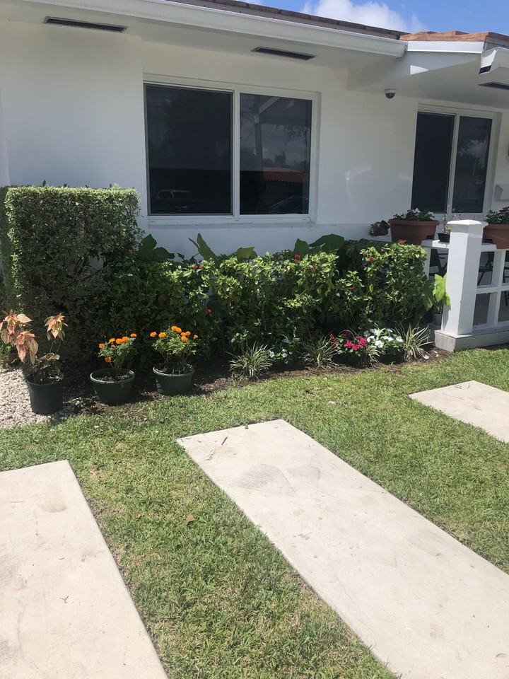 2800 Sw 23rd Ter #2800 - Photo 4 of 4