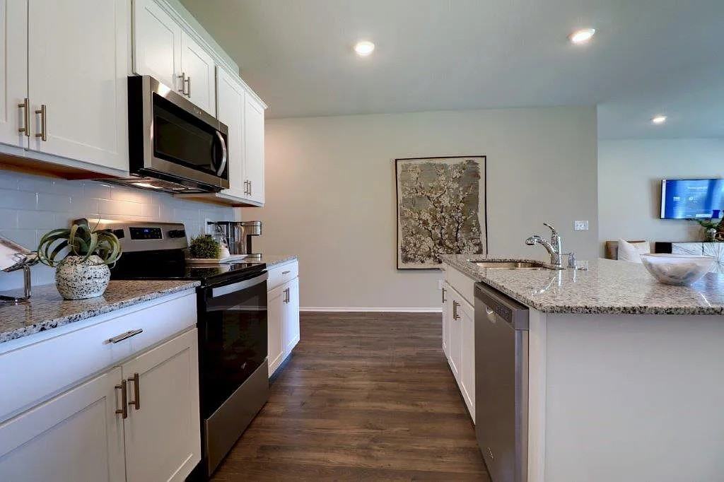 602 Cattleman Ct #NA - Photo 3 of 11