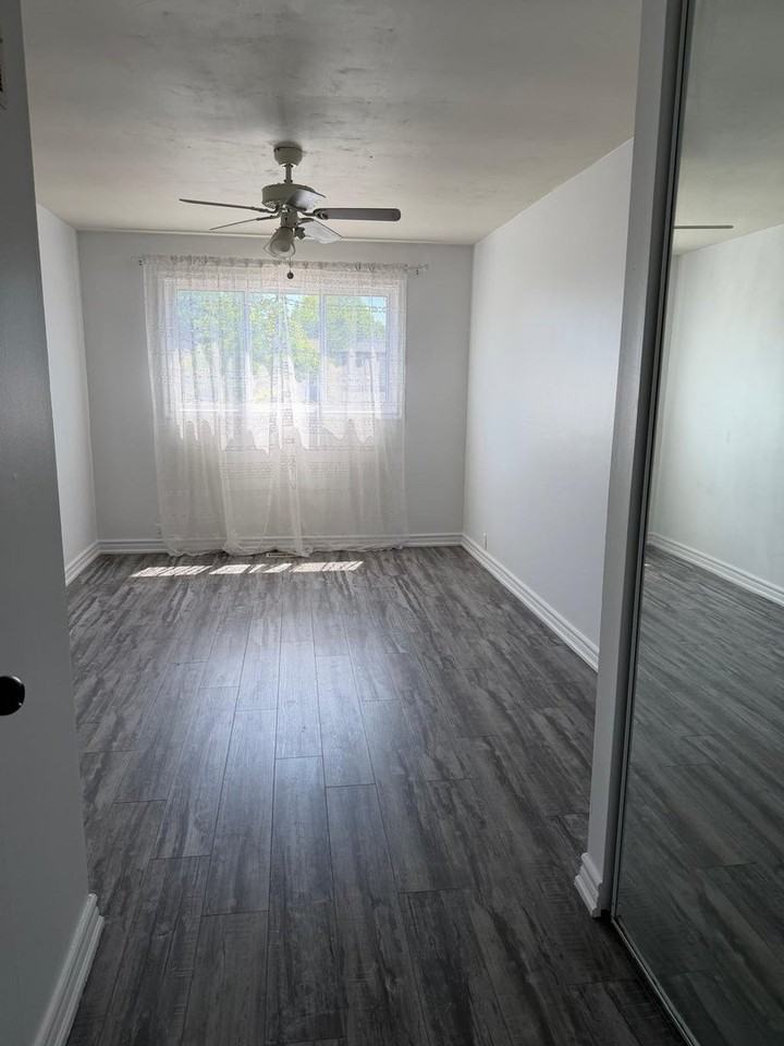 38 Wayford Cres - Photo 7 of 18