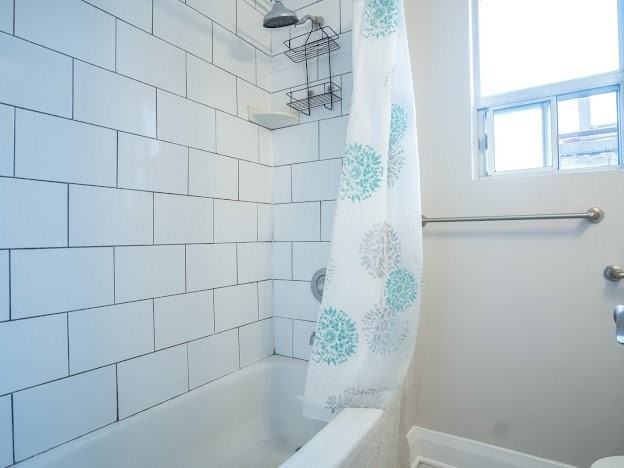 636 Danforth Ave - Photo 4 of 7