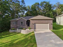 featured image of 8 Leyland Dr