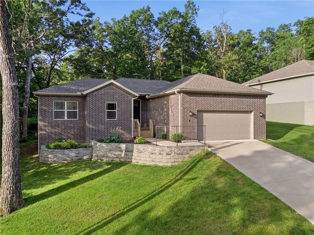8 Leyland Dr - Photo 2 of 31