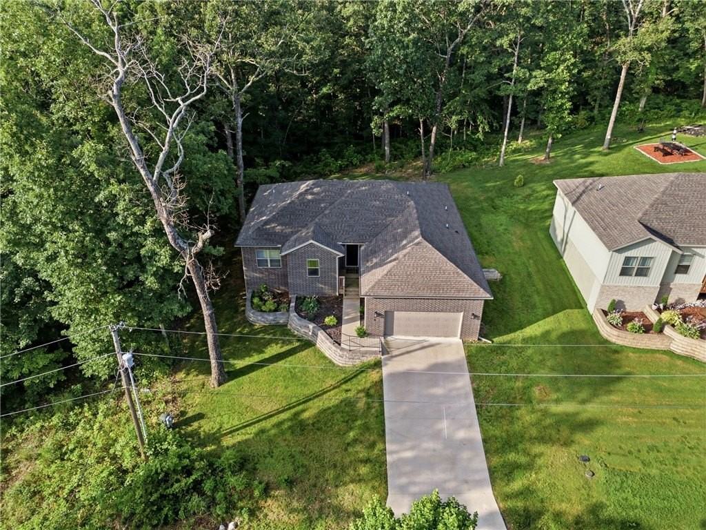 8 Leyland Dr - Photo 3 of 31