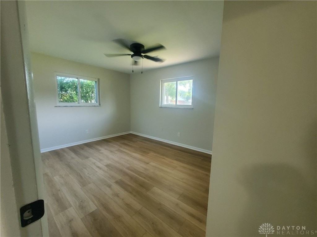 3833 Pobst Dr - Photo 6 of 9