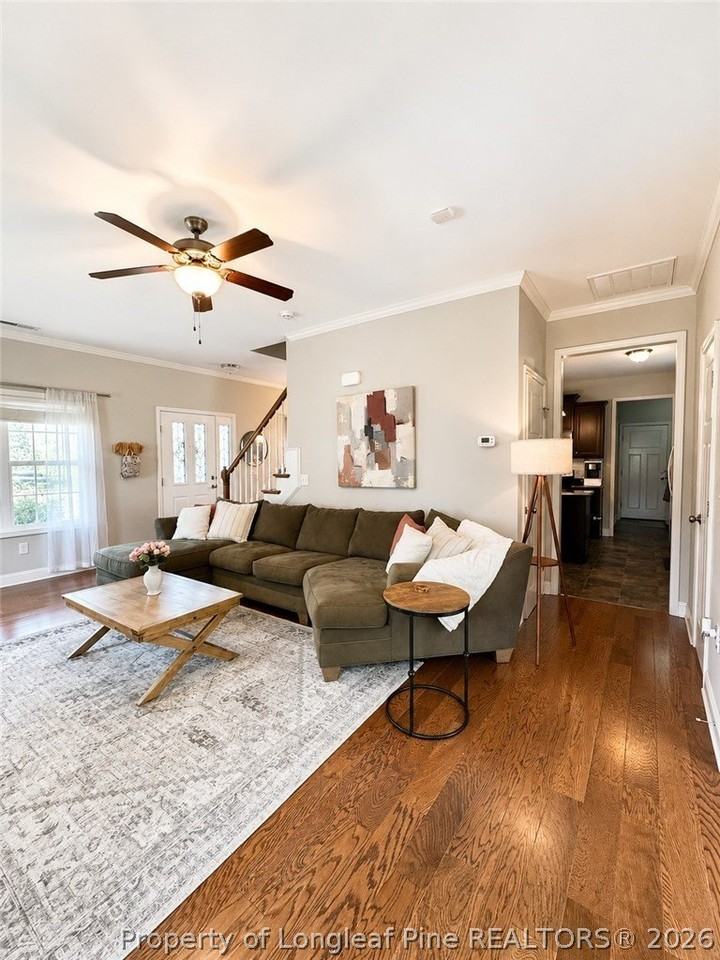 218 Himalayan Rd - Photo 5 of 31