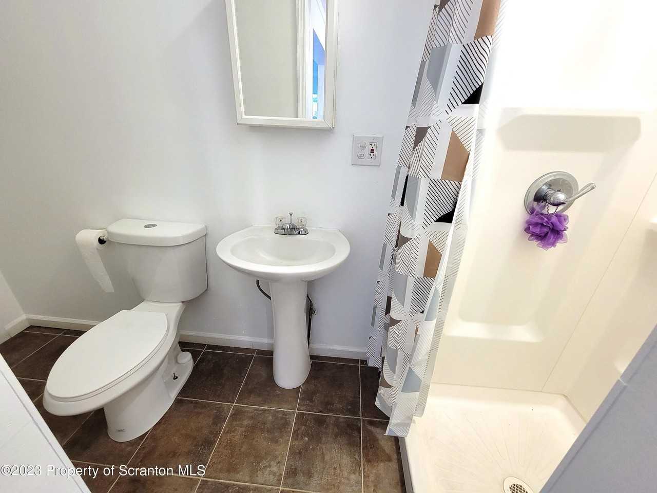 603 Spring St - Photo 4 of 13