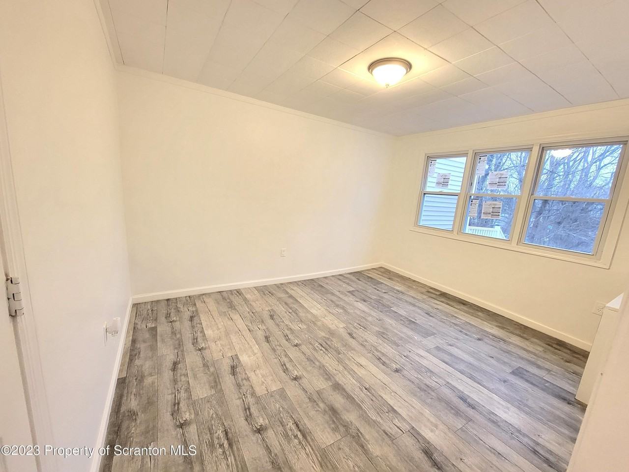 603 Spring St - Photo 7 of 13