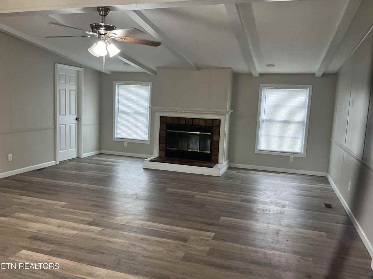 8047 Coppock Rd - Photo 3 of 18