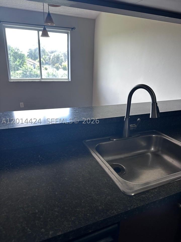 979 Coral Club Dr #979 - Photo 7 of 17