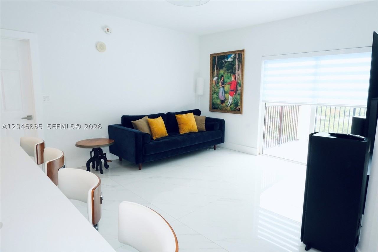 3410 Coral Way #PH05 - Photo 7 of 28