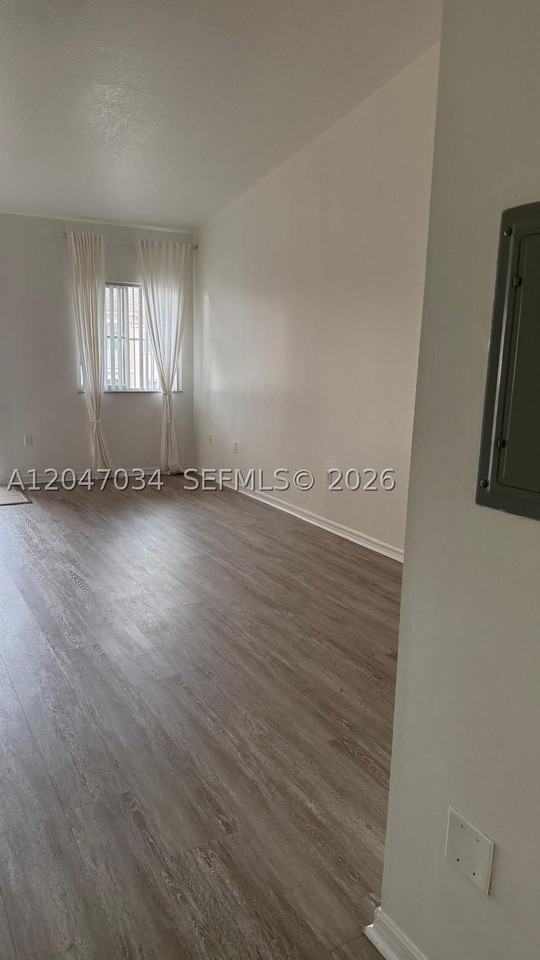 1271 Se 27th St #203 - Photo 3 of 12