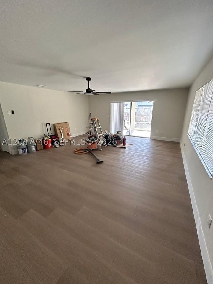 114 S Lakeside Dr #114 - Photo 5 of 18