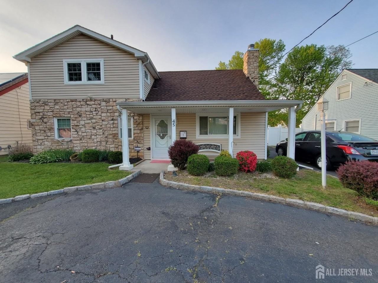 45 W Iselin Pkwy - Photo 2 of 26
