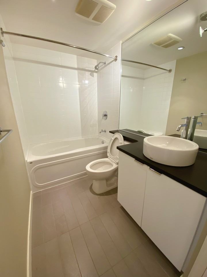233 Robson St - Photo 5 of 8