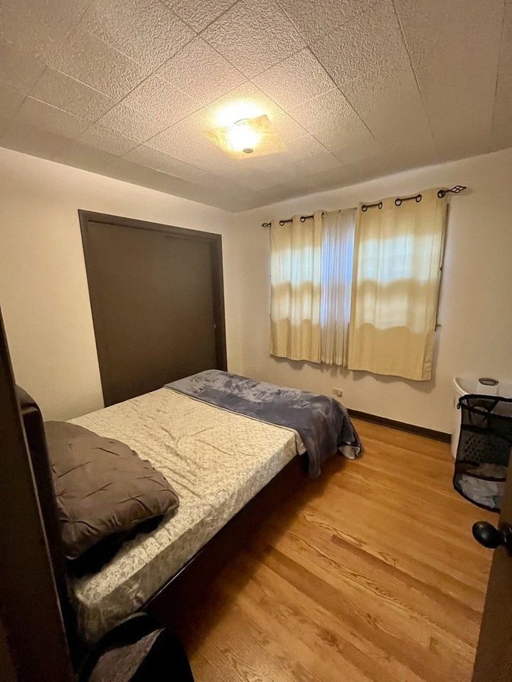 6822 W Higgins Ave - Photo 6 of 14