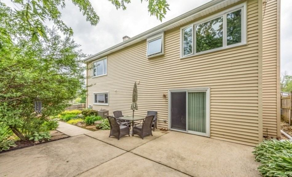 238 S Park Place Dr - Photo 2 of 3