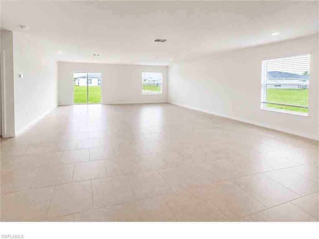 17277 Cantu Ct - Photo 3 of 8