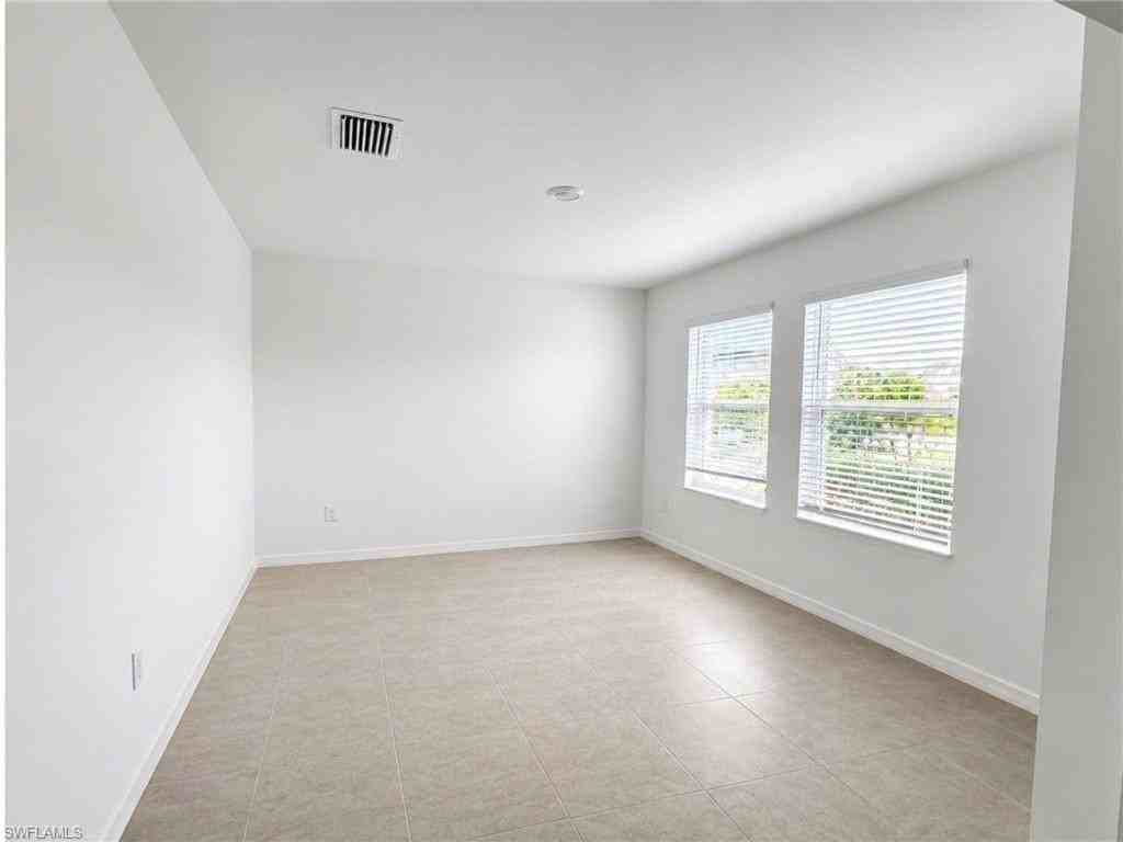 17277 Cantu Ct - Photo 5 of 8