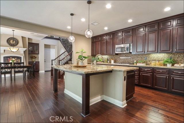 21 Rincon Way - Photo 3 of 8