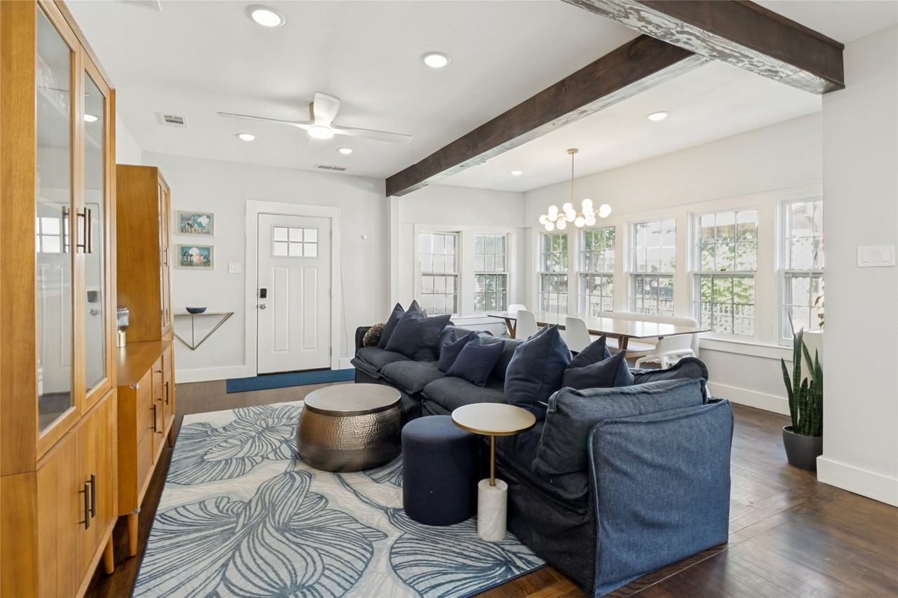 1023 Mount Auburn Ave - Photo 2 of 19