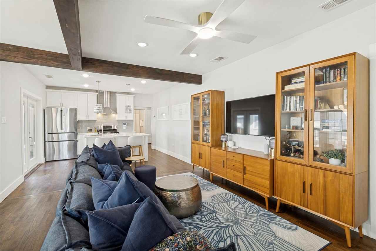 1023 Mount Auburn Ave - Photo 3 of 19