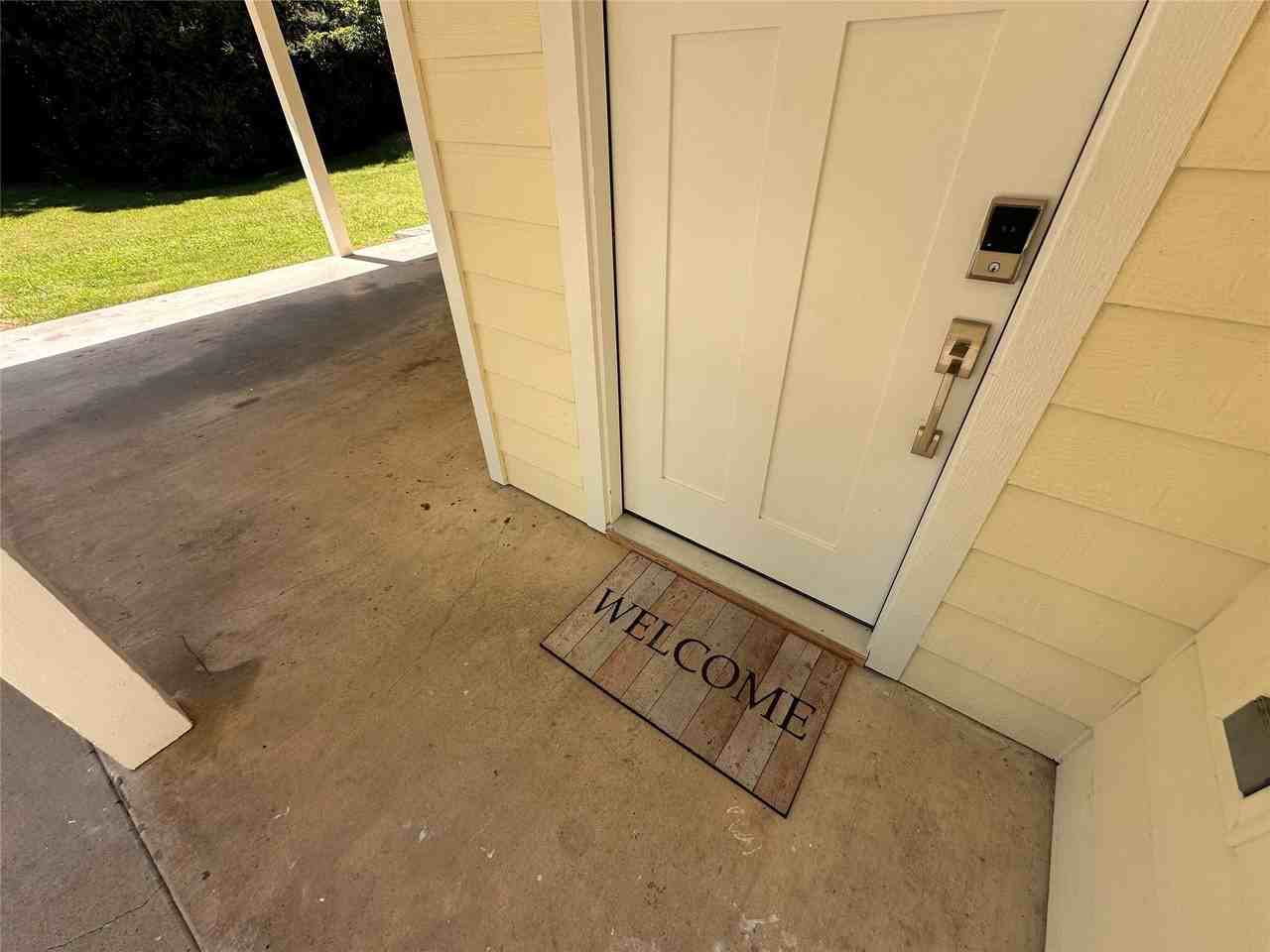 738 Wayne Ave - Photo 4 of 24