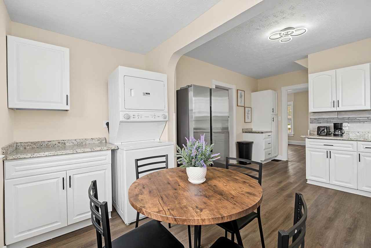 Hodapp Ave - Photo 2 of 17