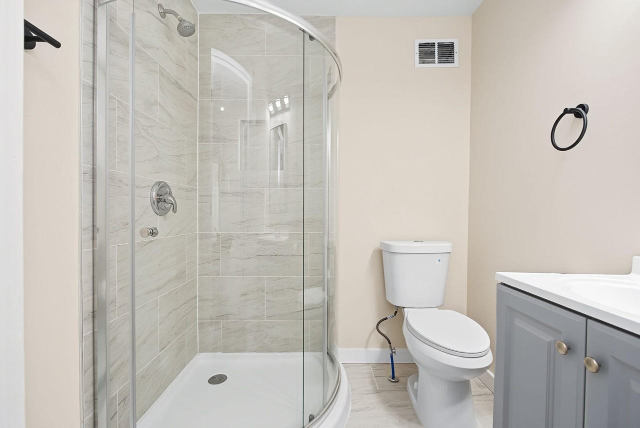 Hodapp Ave - Photo 6 of 17