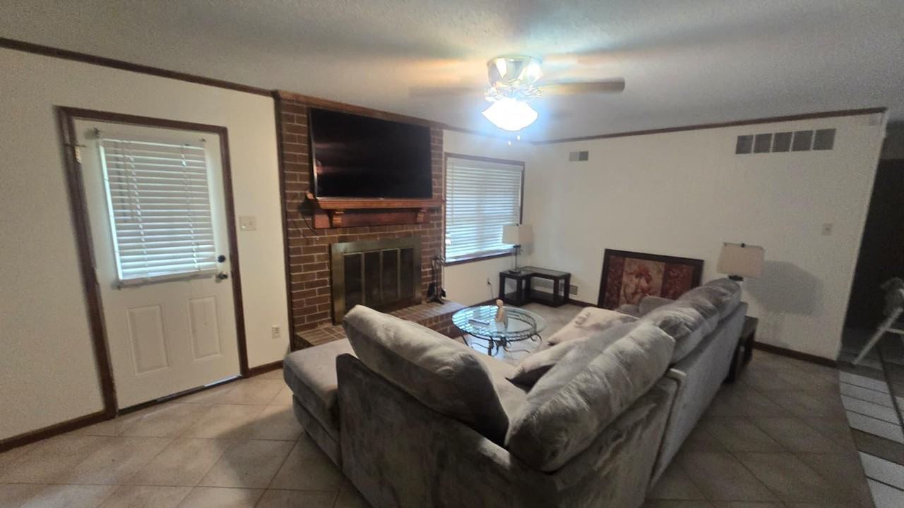 Brandywine Cv - Photo 5 of 14