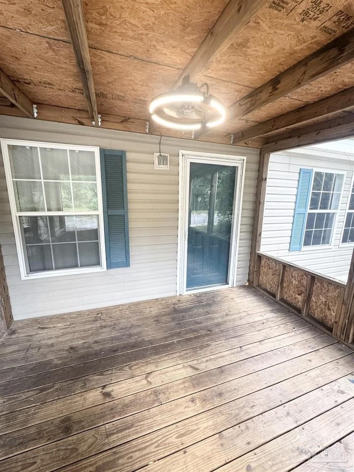 1002 Mills Ave - Photo 4 of 26