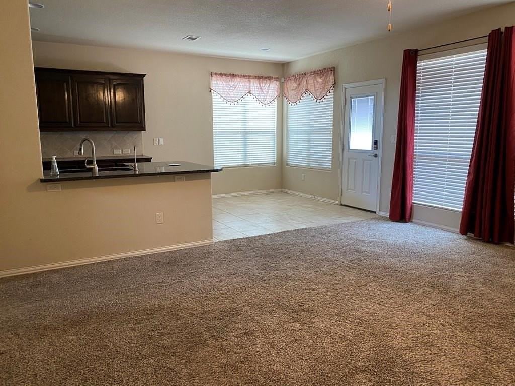 1103 Cerrillos Ave - Photo 4 of 18