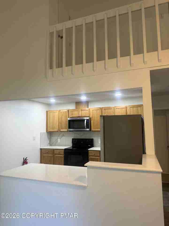 126 Feather Ln - Photo 4 of 35