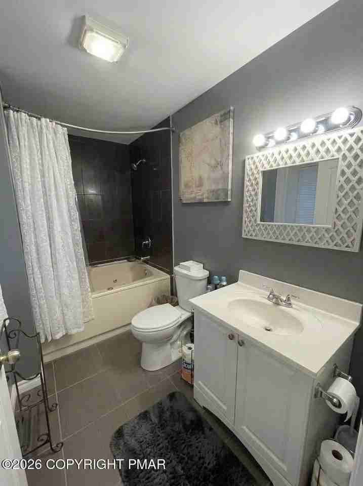 349 Crewe Ct - Photo 5 of 6