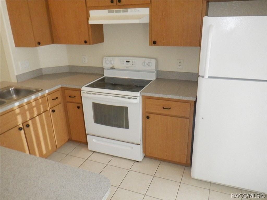 2004 Silverwood St - Photo 5 of 14