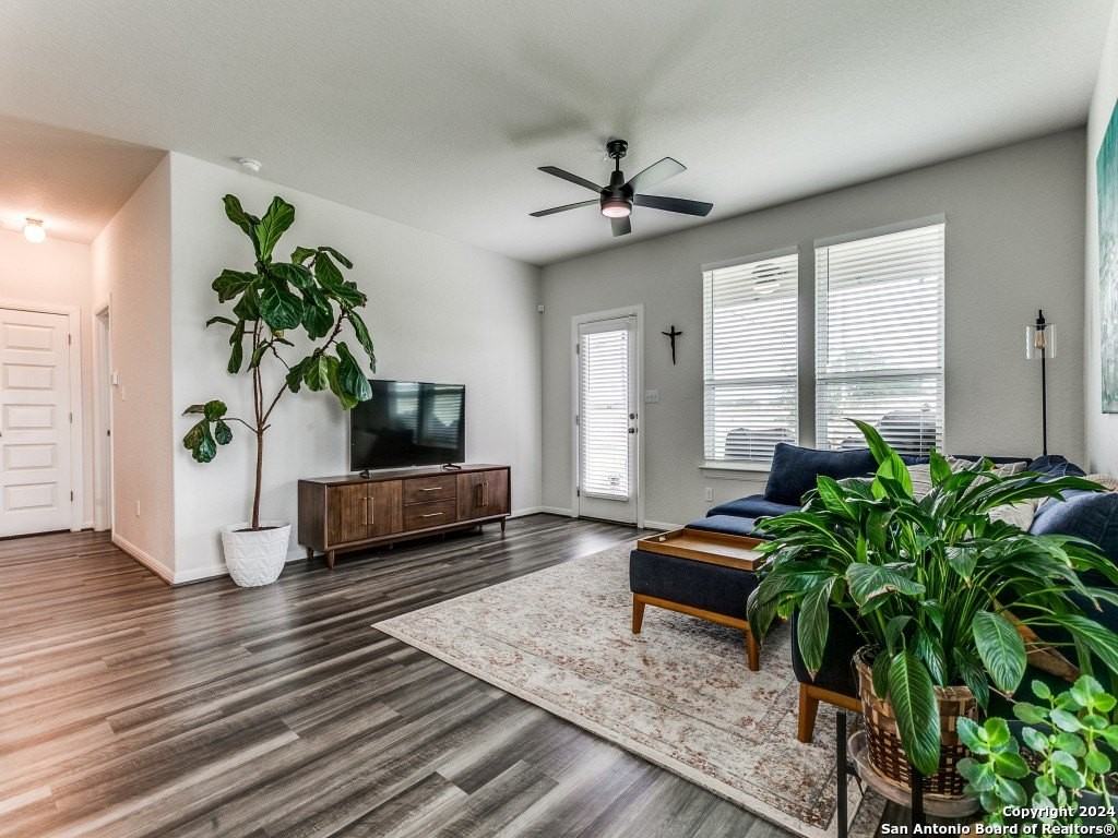 15066 Palm Desert Ct - Photo 6 of 25