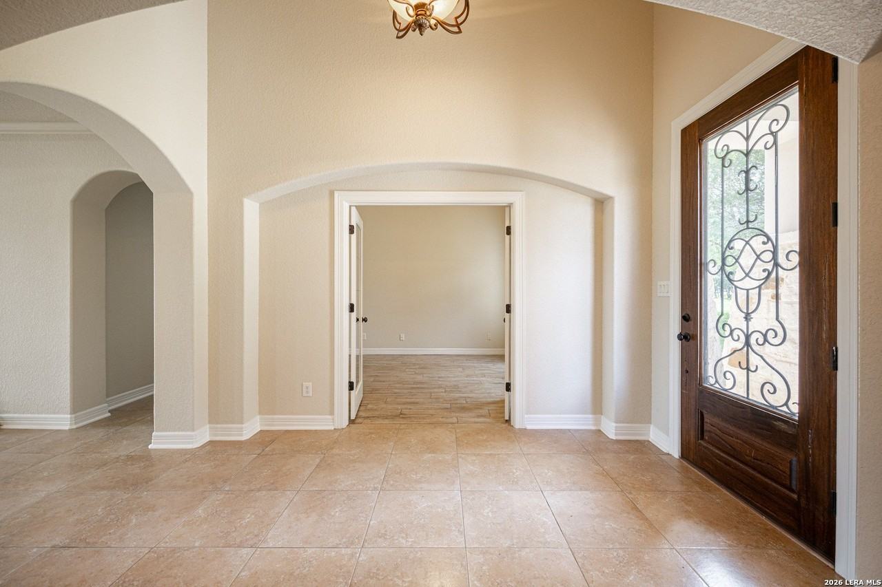 10406 Rinderfarm Ct - Photo 5 of 34