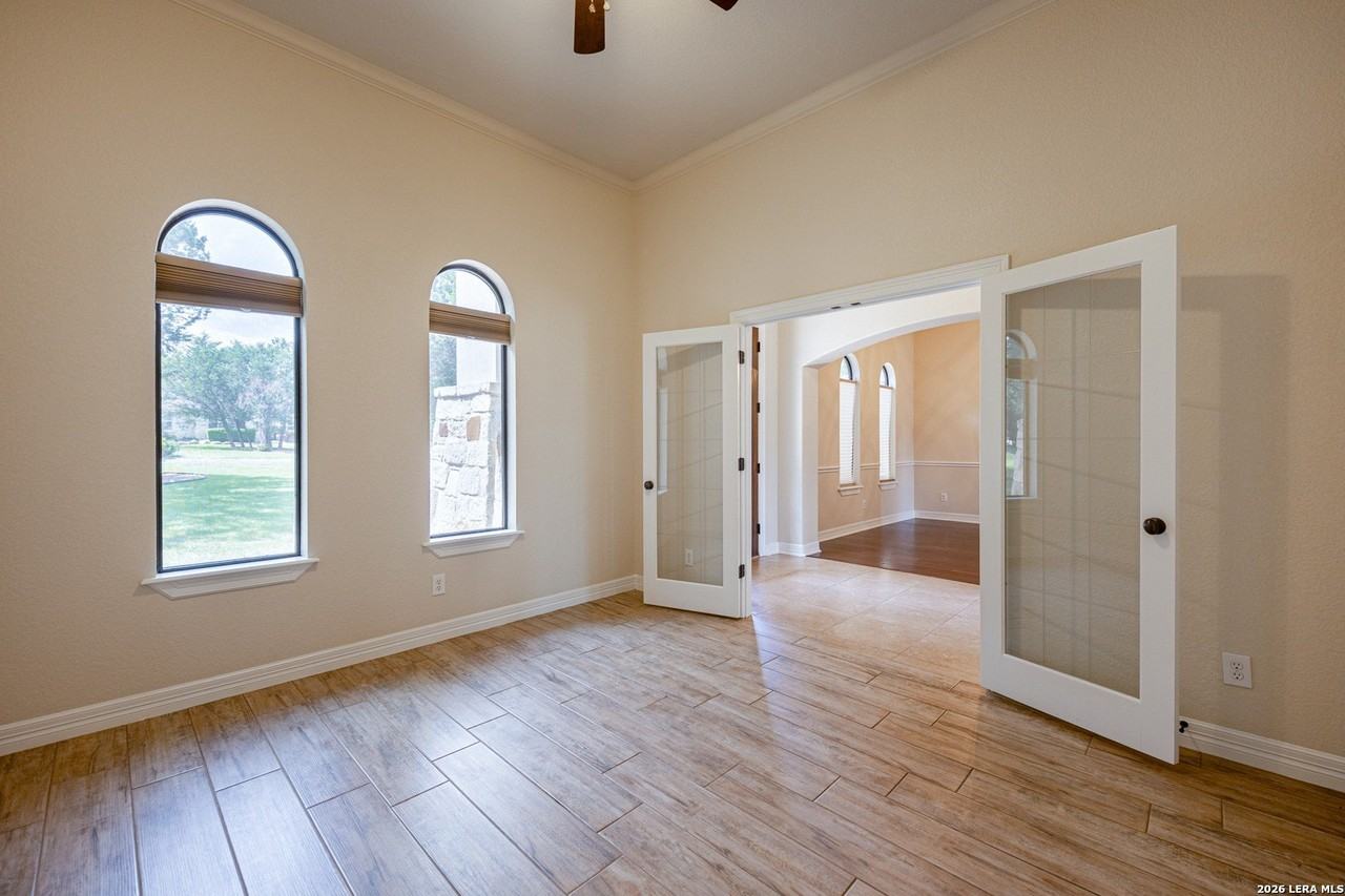10406 Rinderfarm Ct - Photo 7 of 34