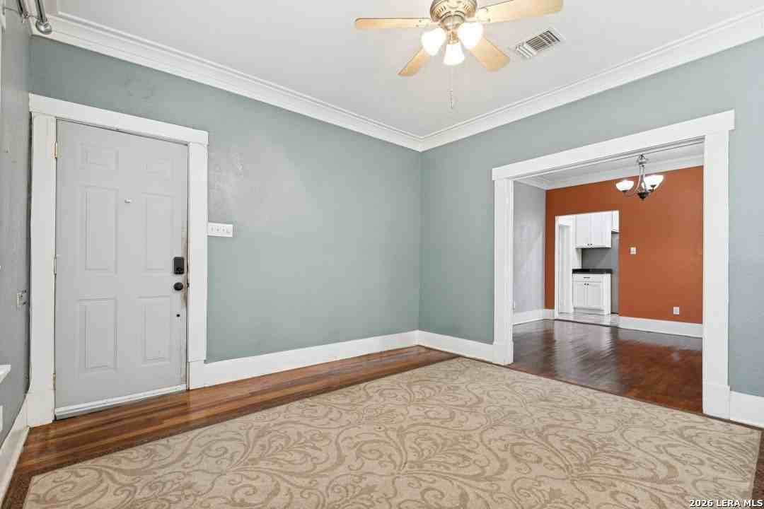 510 Avant Ave - Photo 4 of 24