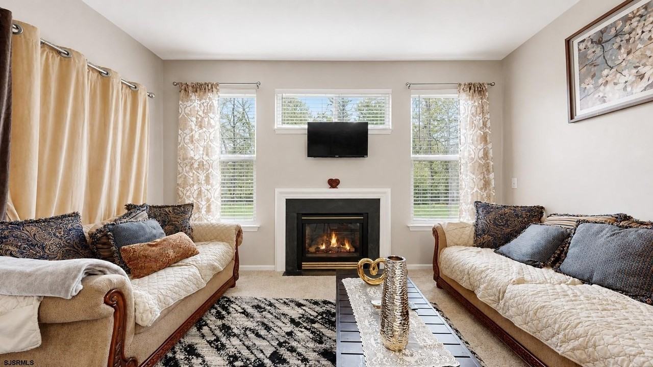 12 Summit Cir #C2 - Photo 5 of 41